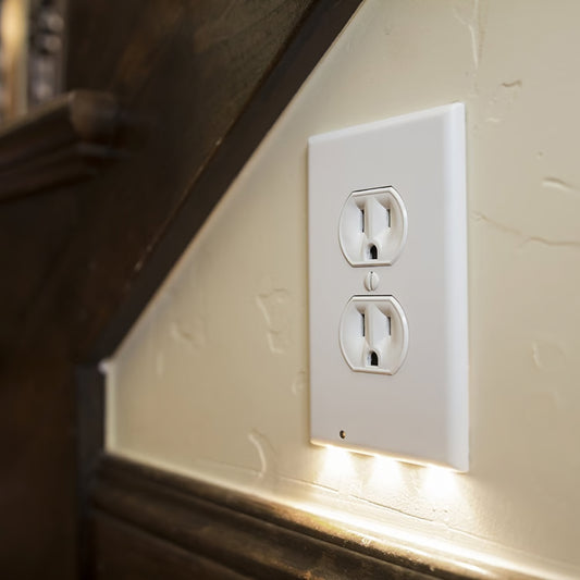 LED Light Sensor Outlet Cover – Sleek Automatic Night Lighting Solution